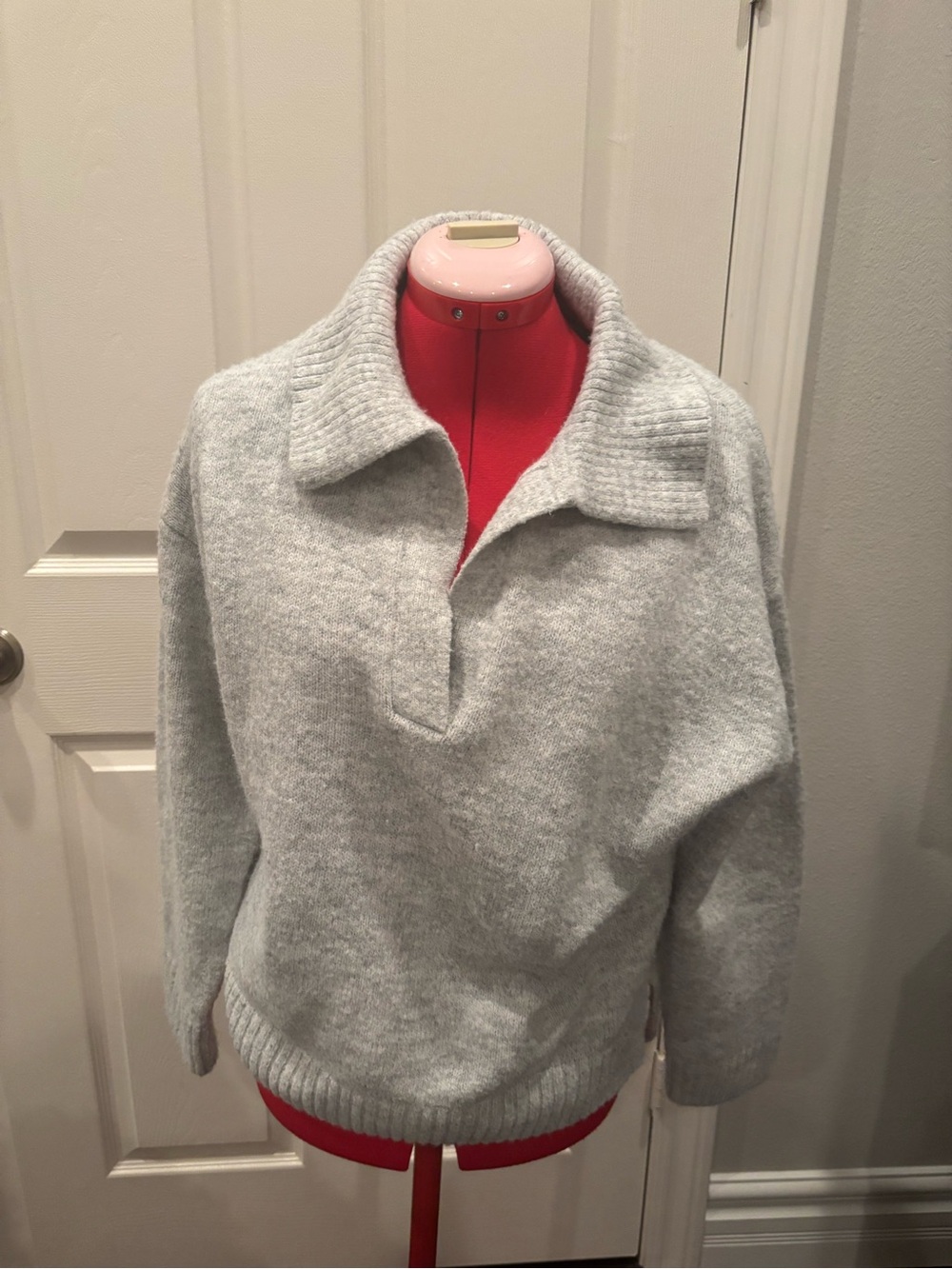 Wild Fable Heather Gray wide collar-Neck Pullover Sweater